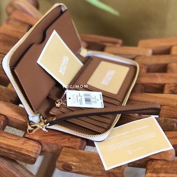 MICHAEL KORS Multifuntional cell phone wristlet wallet pocket book Vanilla Large - Picture 11 of 13